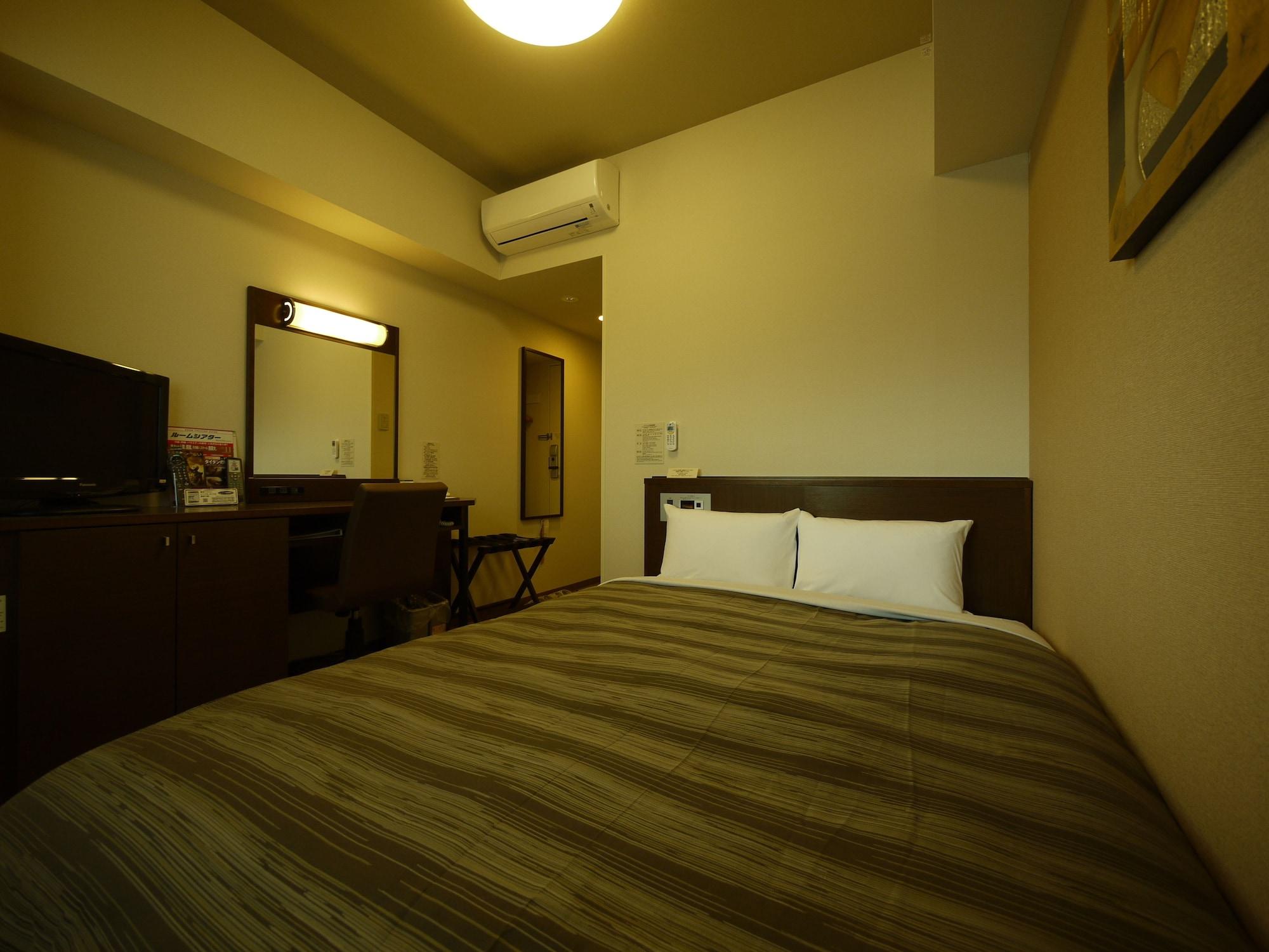 Hotel Route-Inn Uozu Экстерьер фото