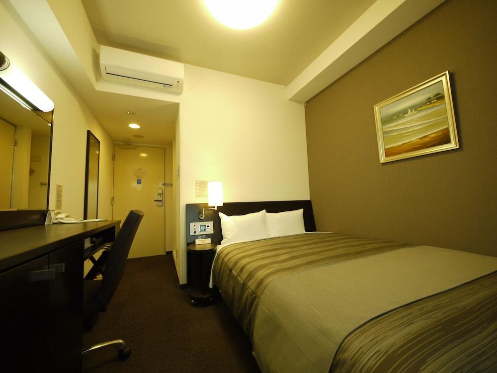 Hotel Route-Inn Uozu Экстерьер фото