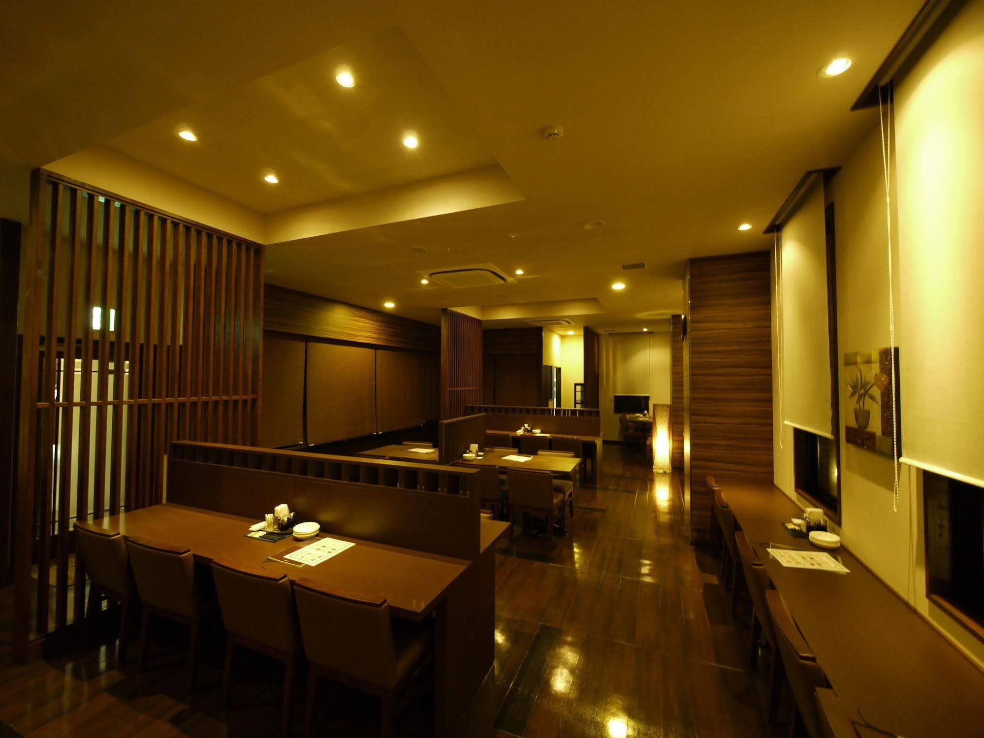 Hotel Route-Inn Uozu Экстерьер фото